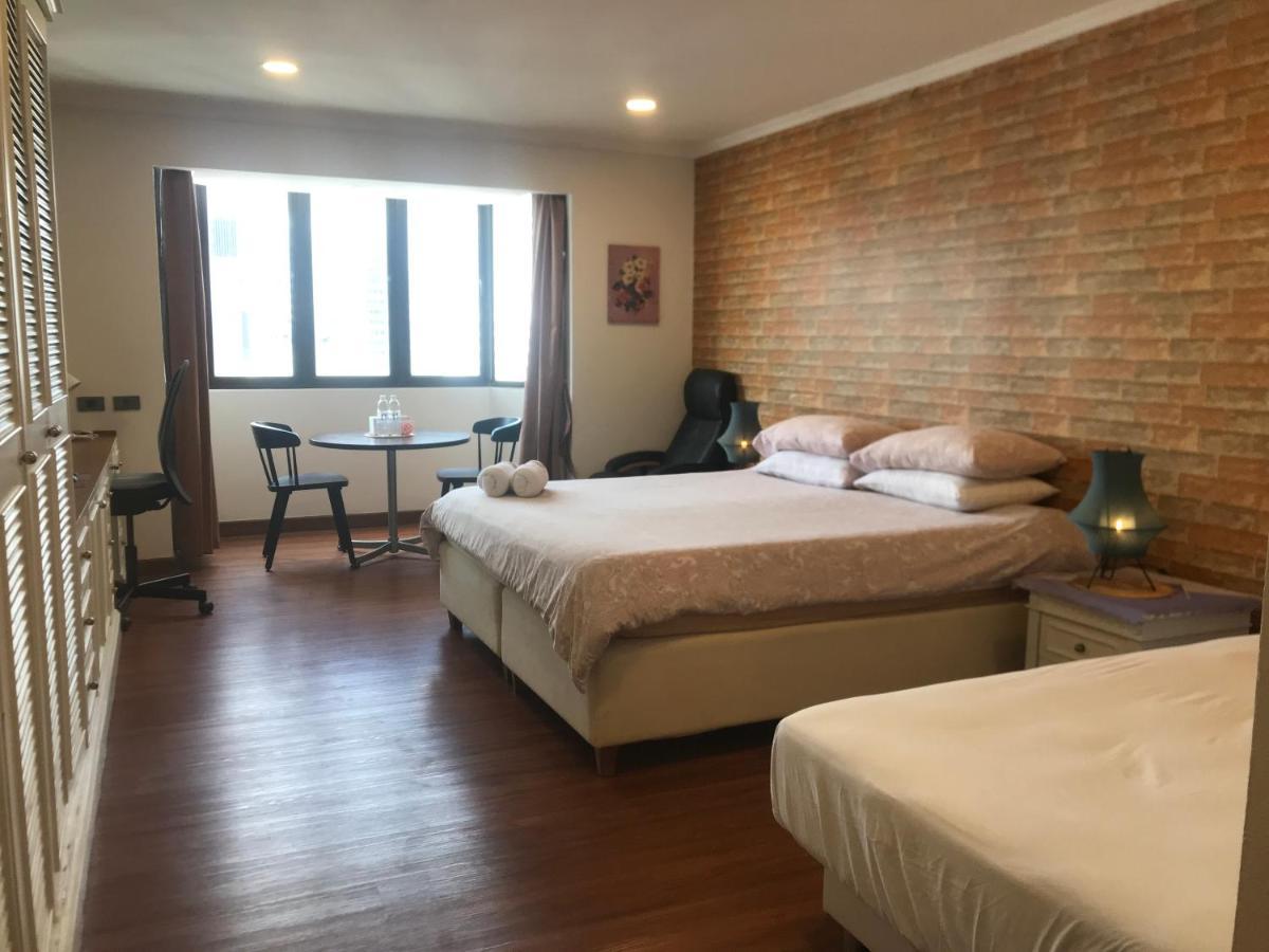 Nana Signature Apartment Bangkok